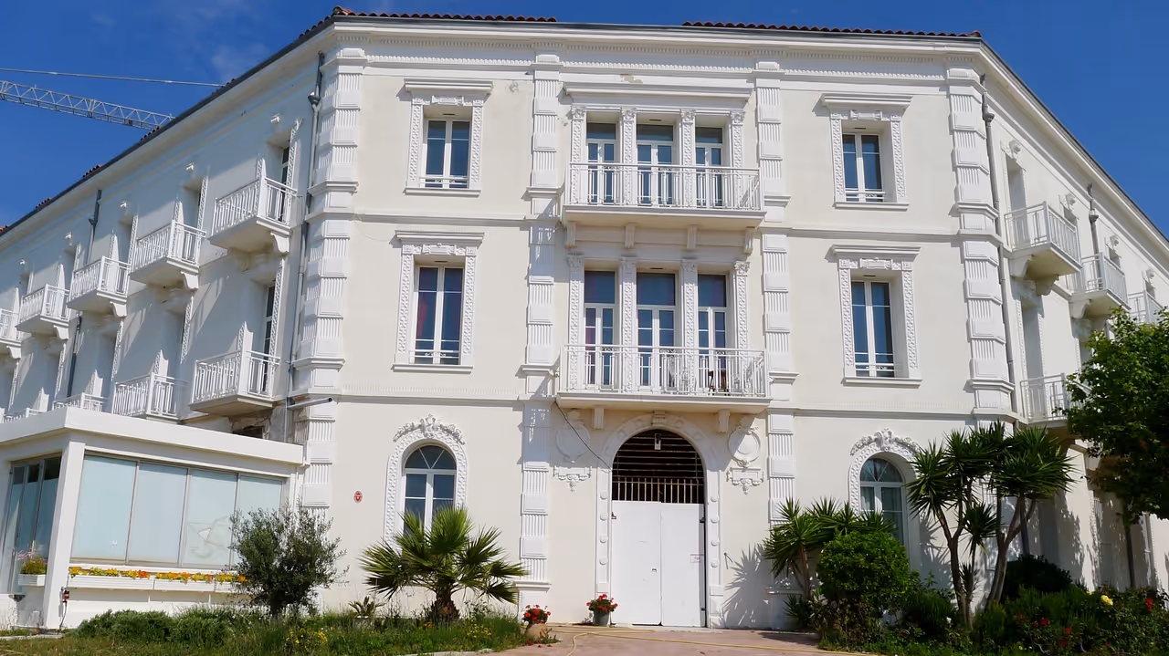 Coastal cycling in Algiers