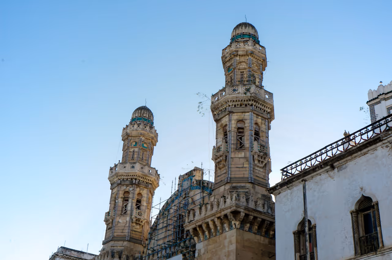 Explore the ketchaoua mosque in Algiers