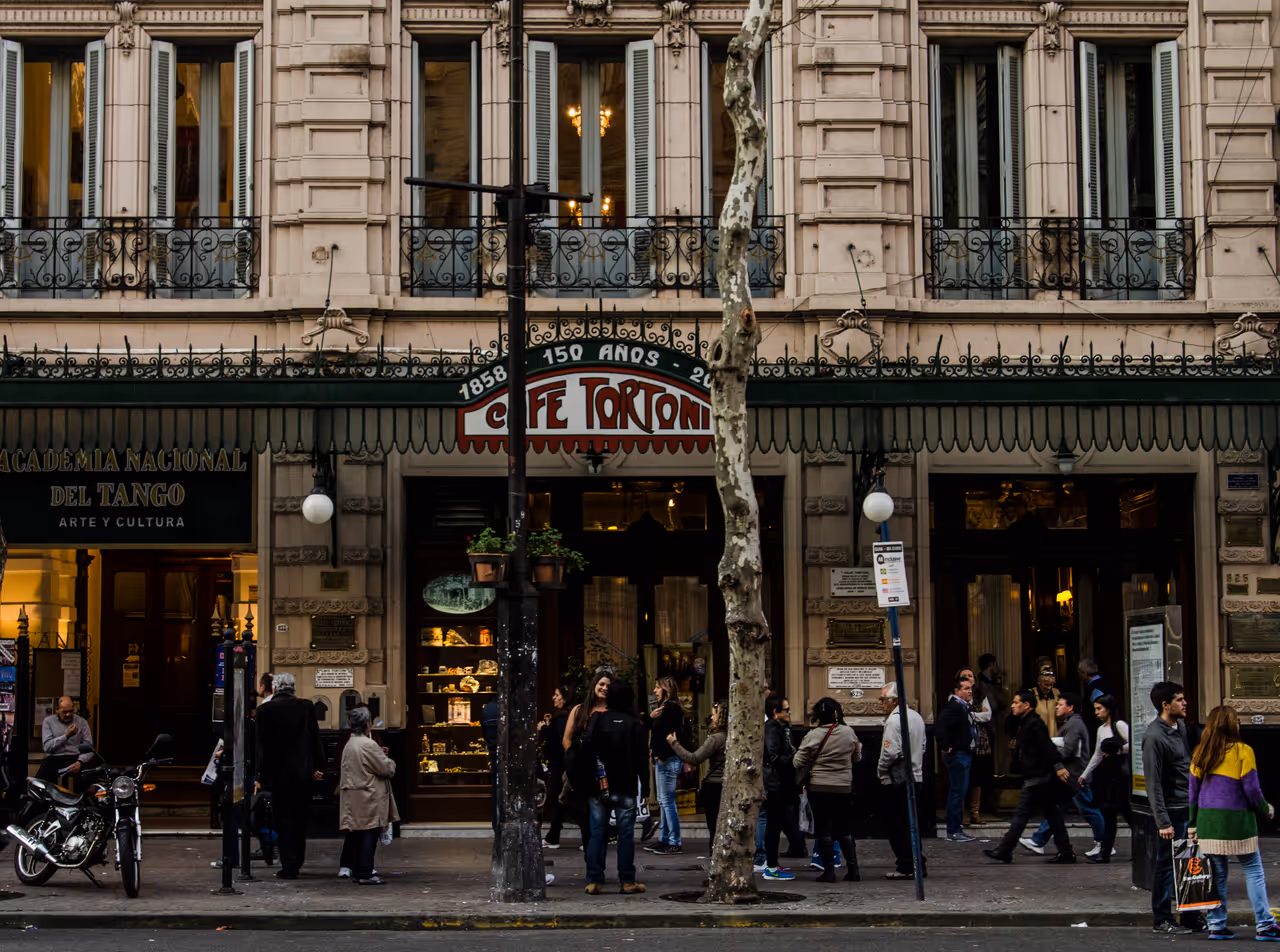 Literary labyrinths tour in Buenos aires