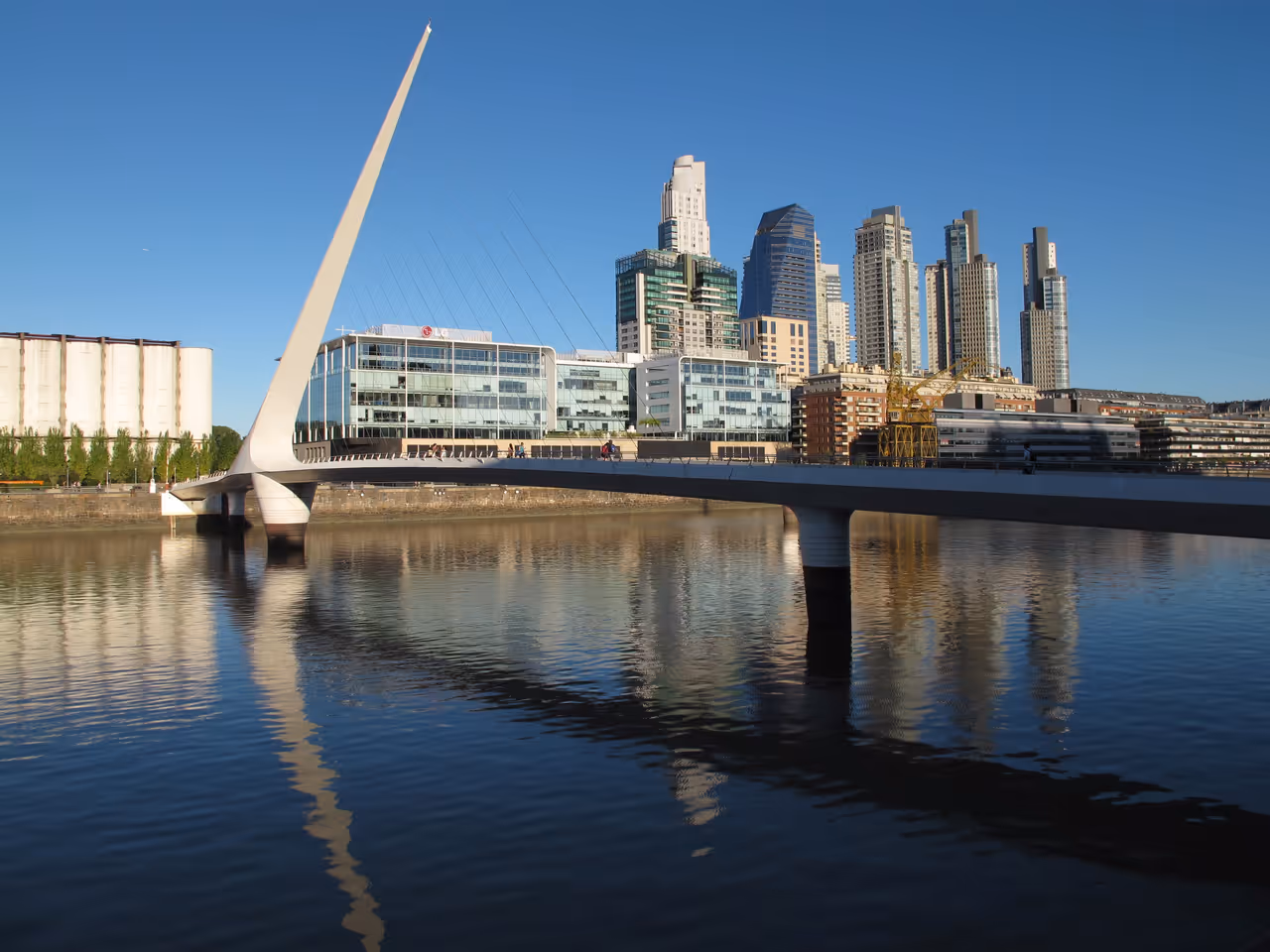 Women's bridge in Buenos aires