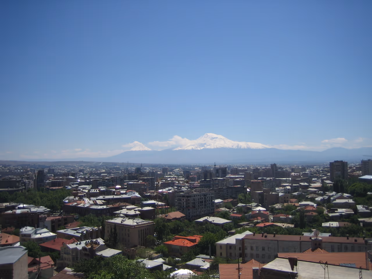 Spring greenery and mild weather highlight in Yerevan