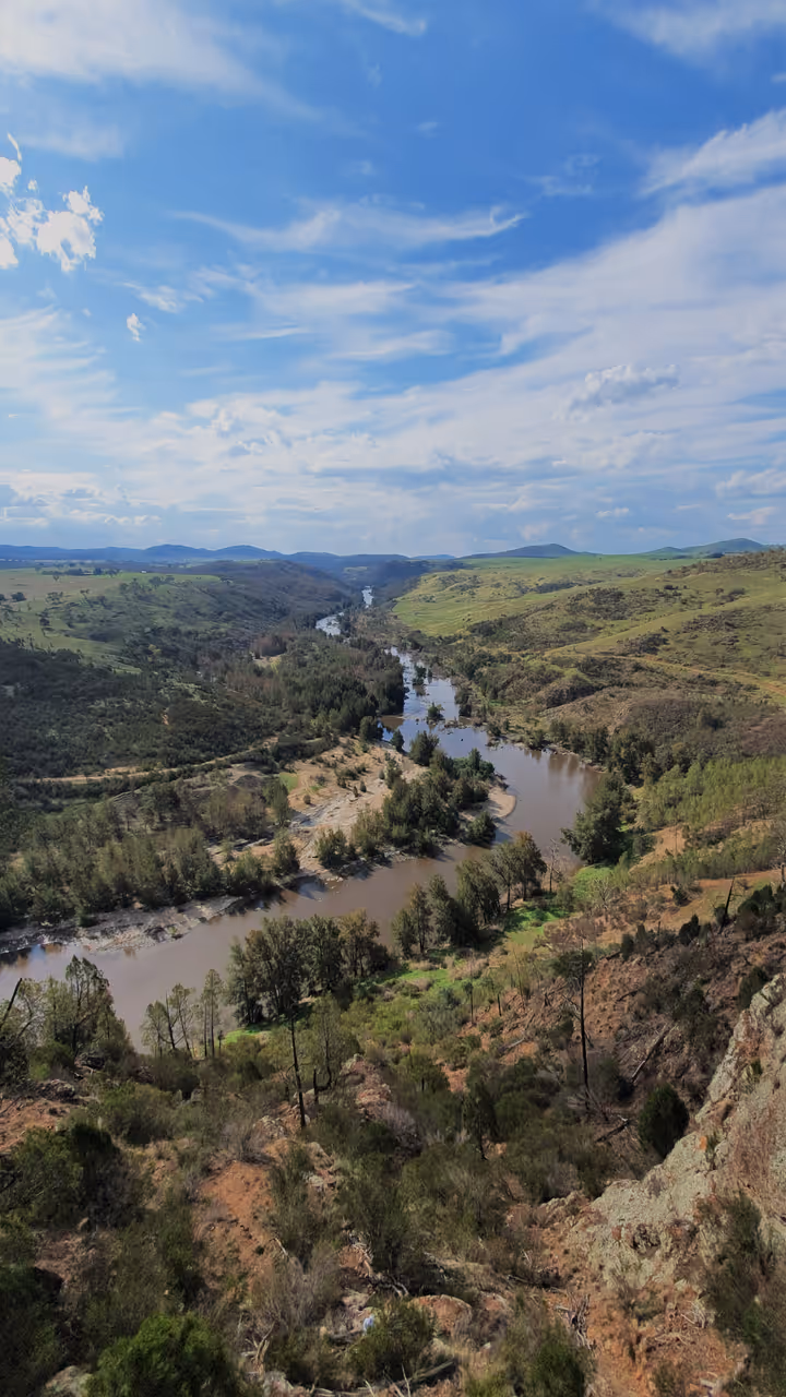 Shepherd's lookout overlooks the Murrumbidgee River - a location outside of Canberra, Australia