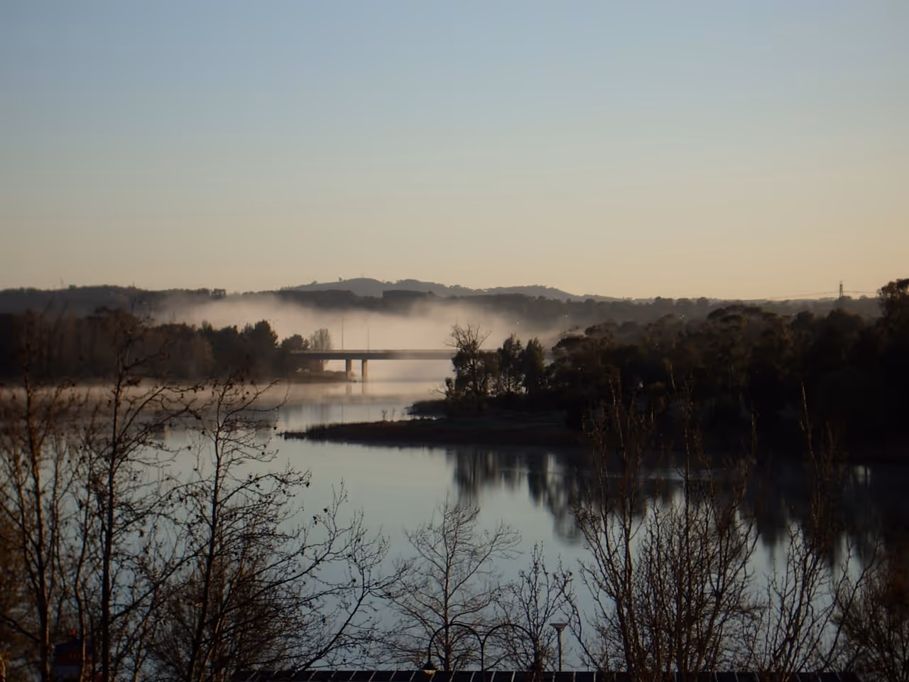 Lake ginninderra circuit cycling in Canberra