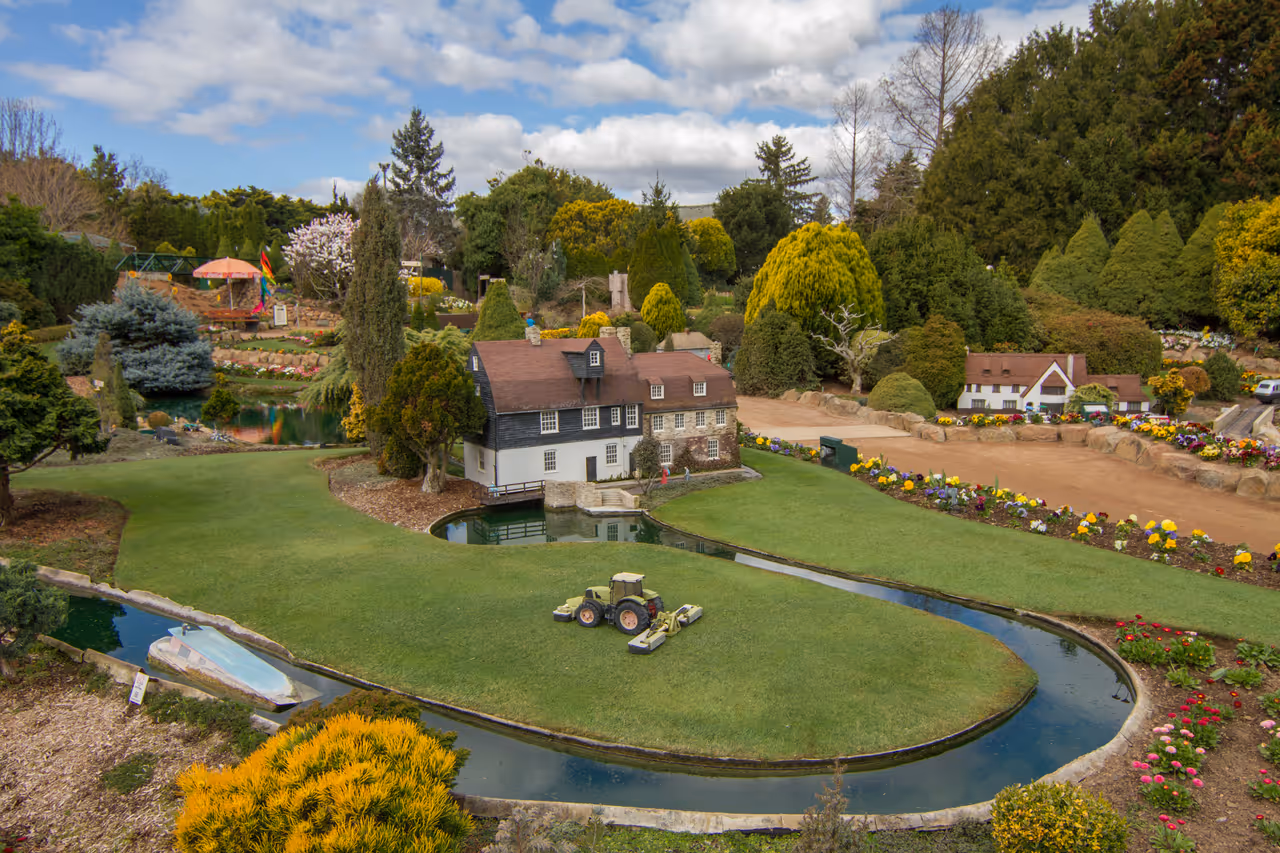 Cockington green gardens in Canberra