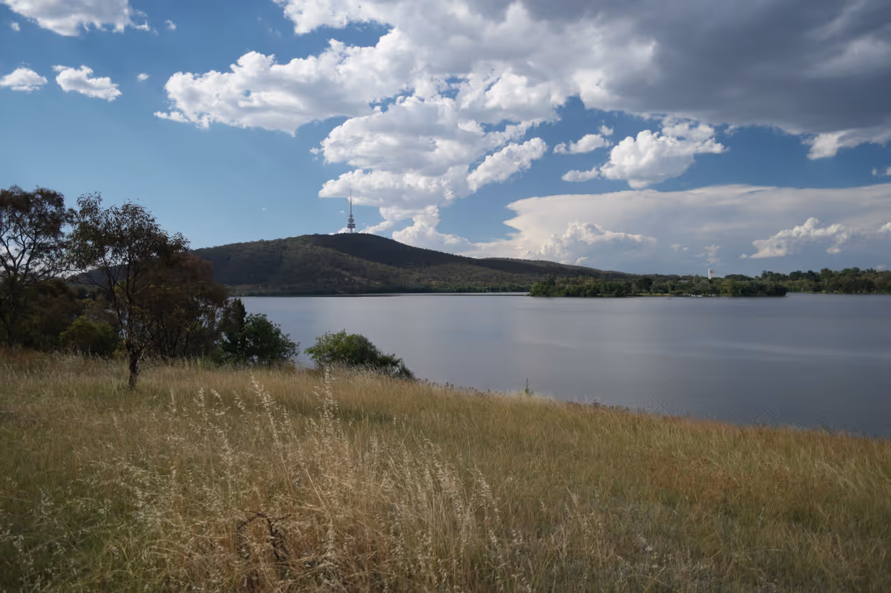 Lake burley griffin in Canberra