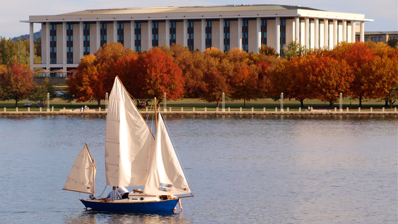Lake burley griffin in Canberra