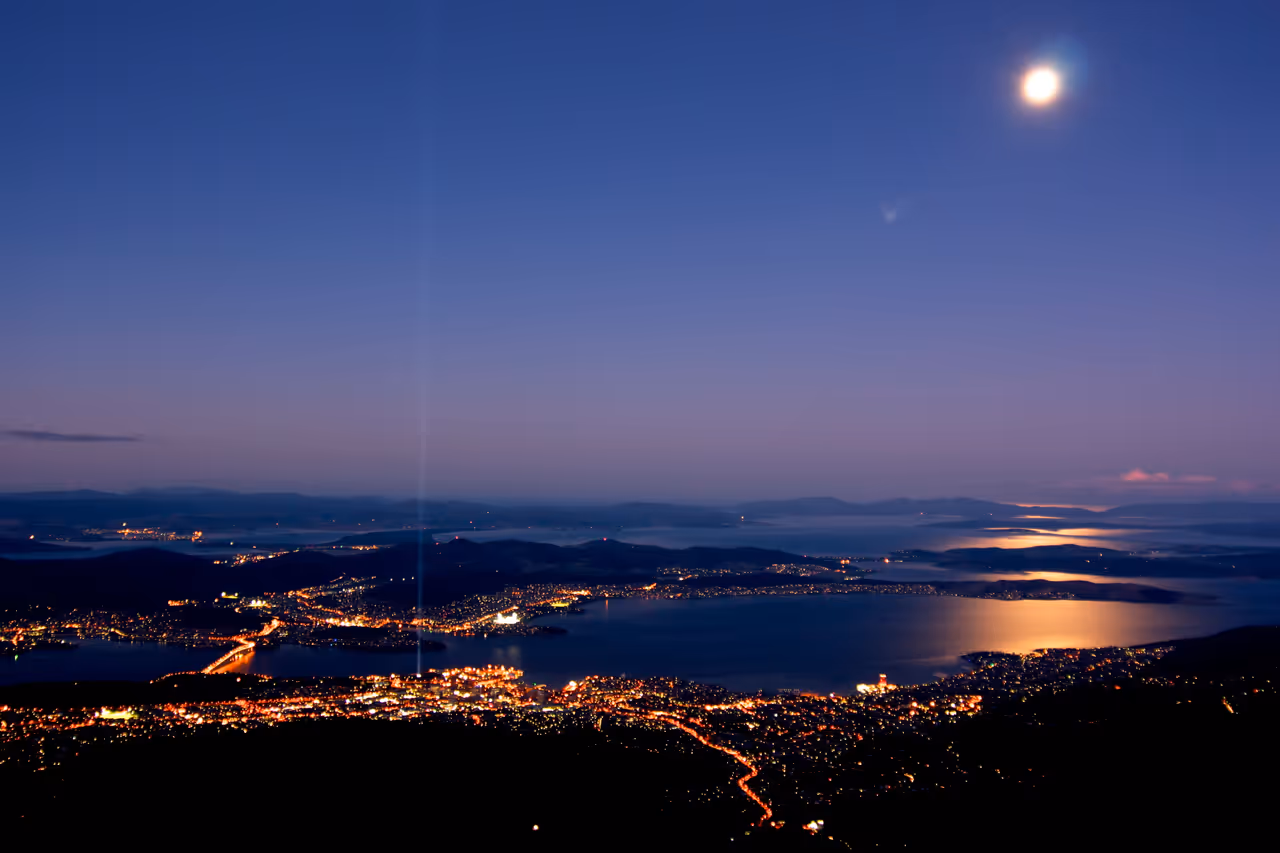 Hobart moonrise from Mt Wellington