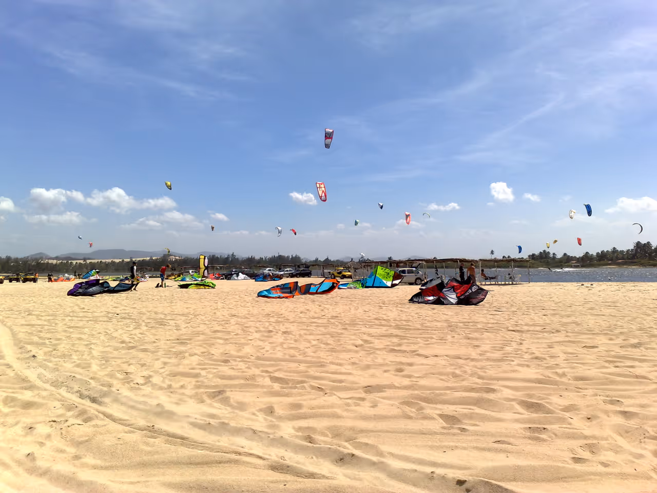 Kitesurfing & windsurfing in Fortaleza