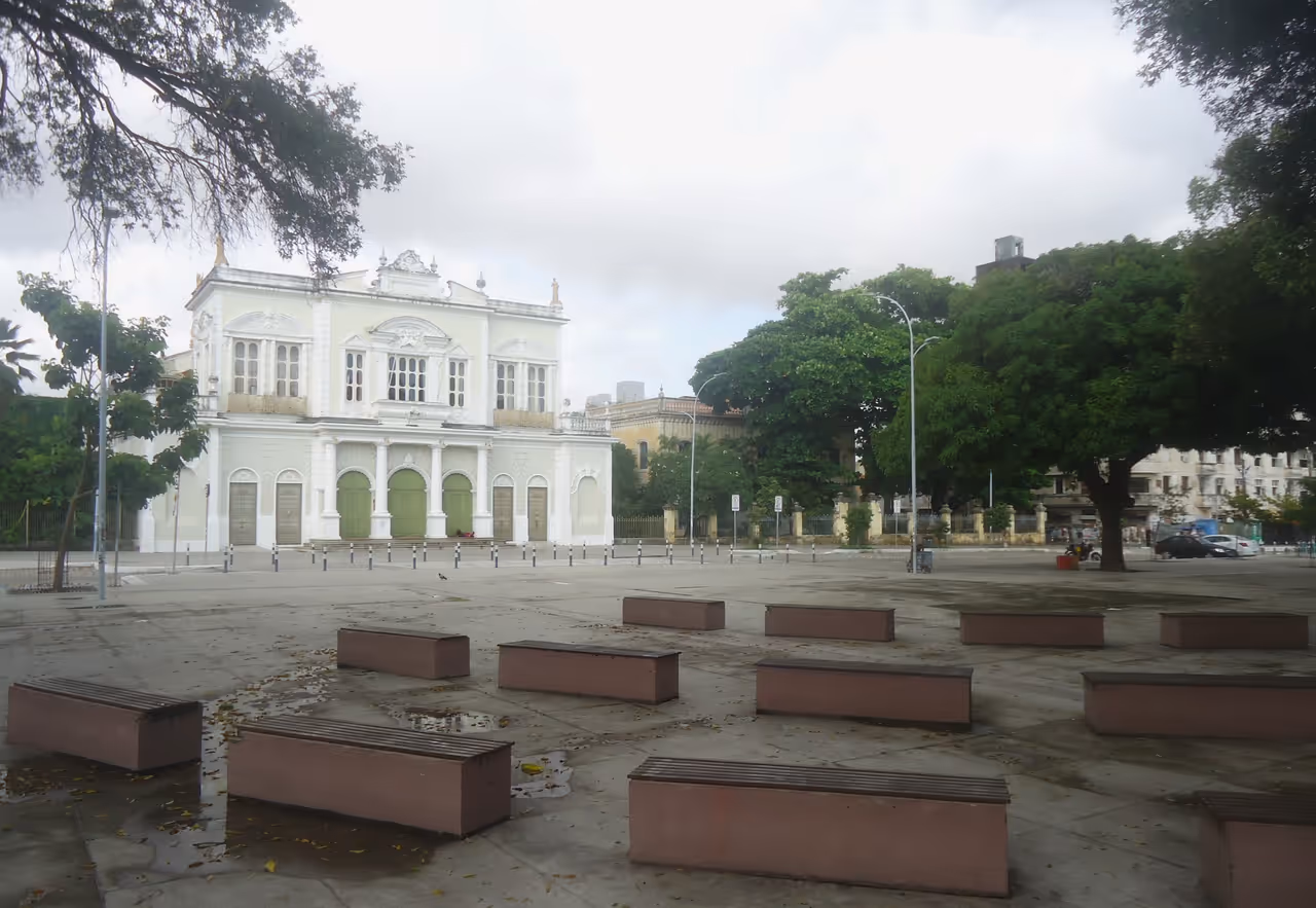 Admire the architectural splendour of theatro josé de alencar in Fortaleza