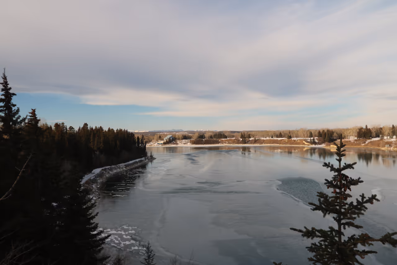 A quiet part of Glenmore reservoir trail in Calgary