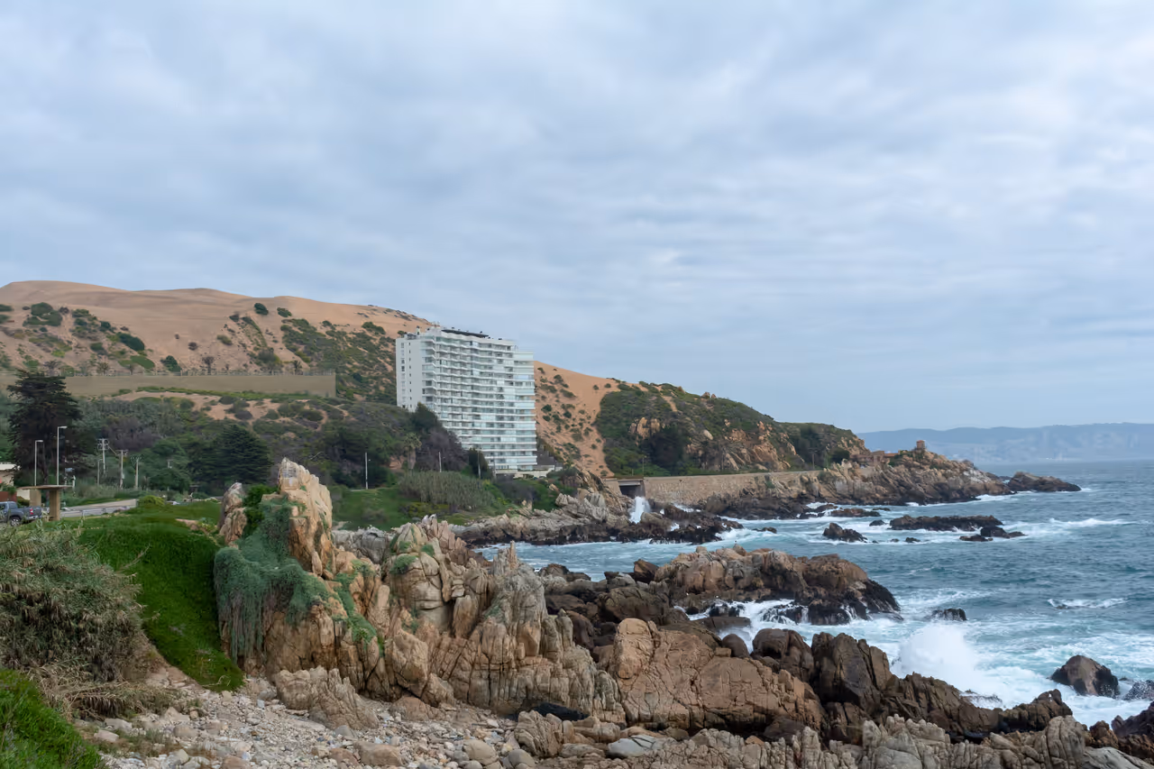 Hiking the dunes of concón in Valparaíso