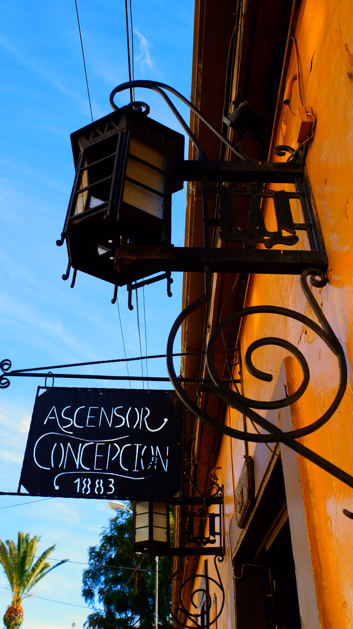 Ride the historic ascensor concepción in Valparaíso