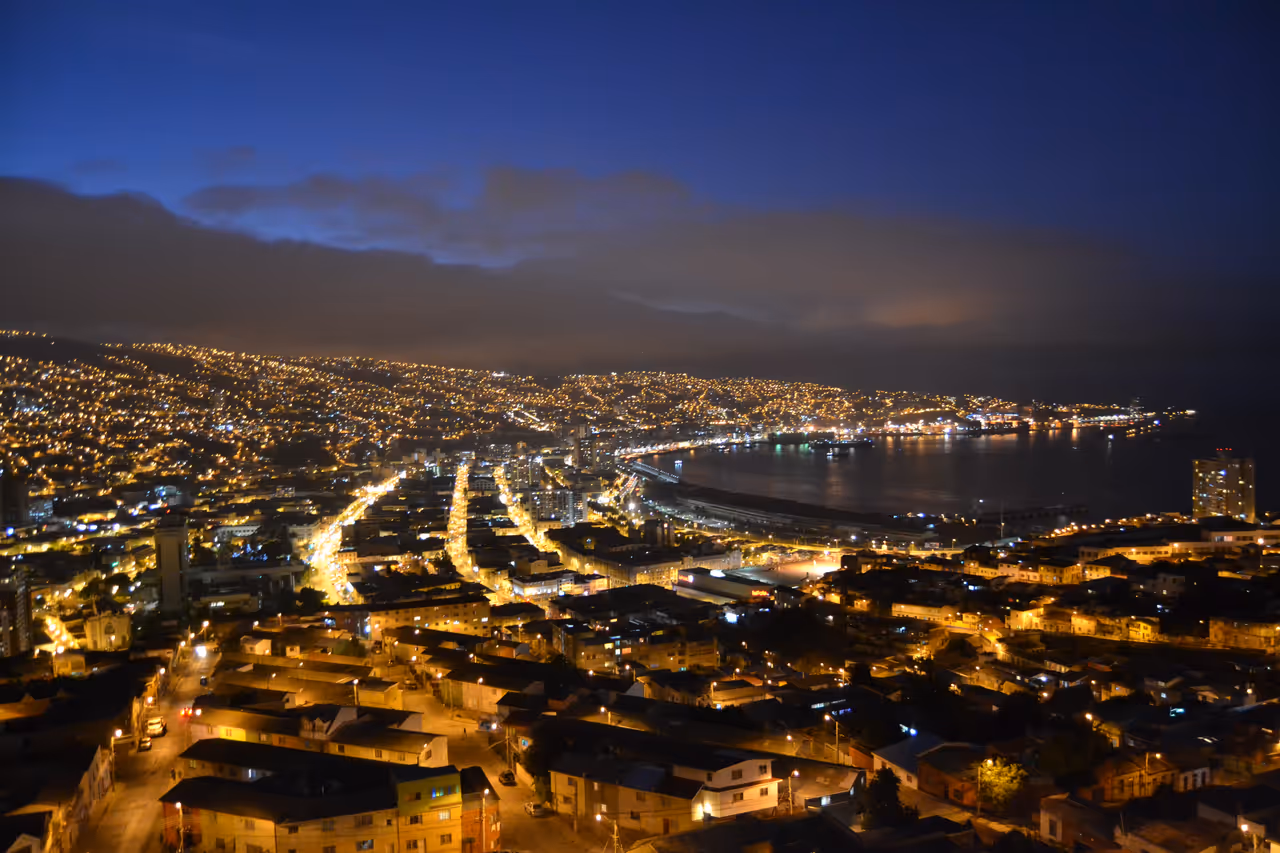 Night in valparaíso