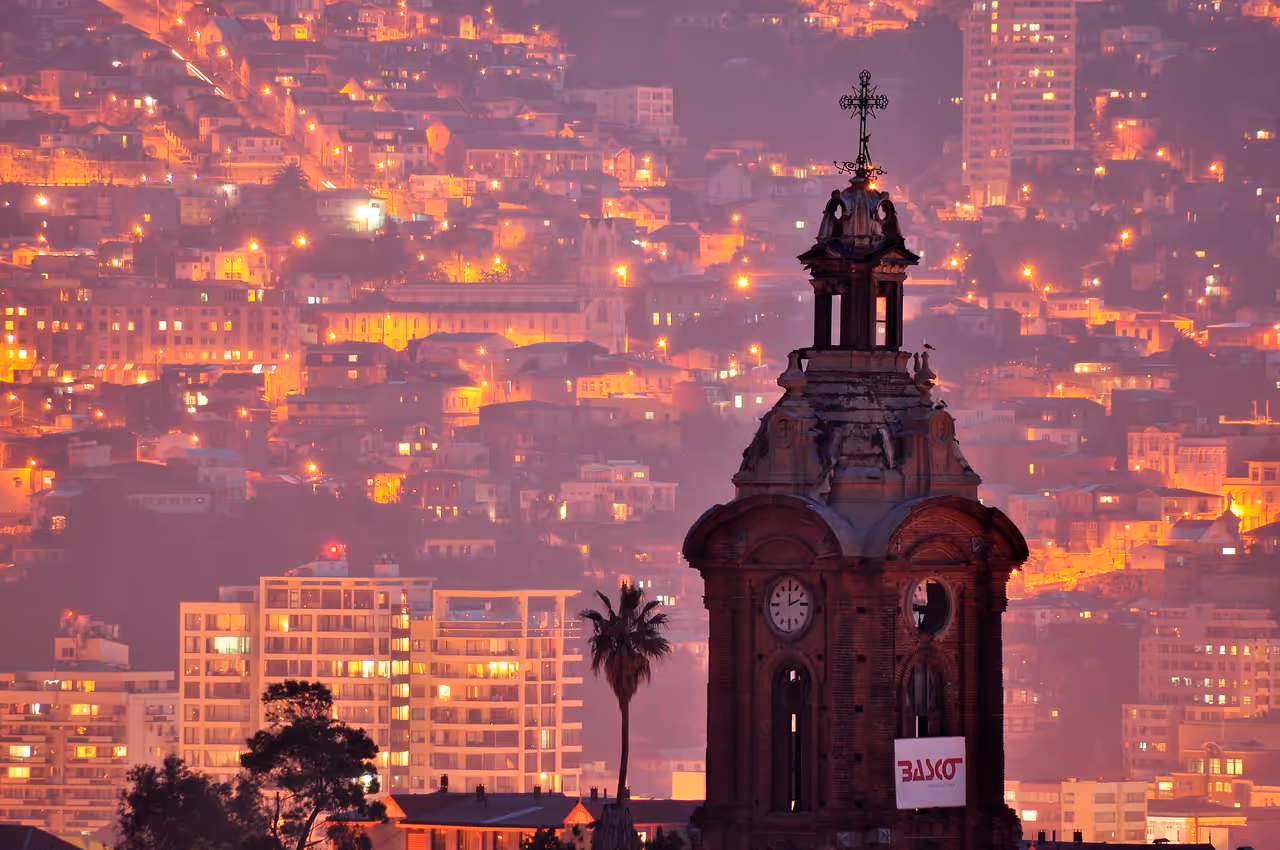 Night in valparaíso