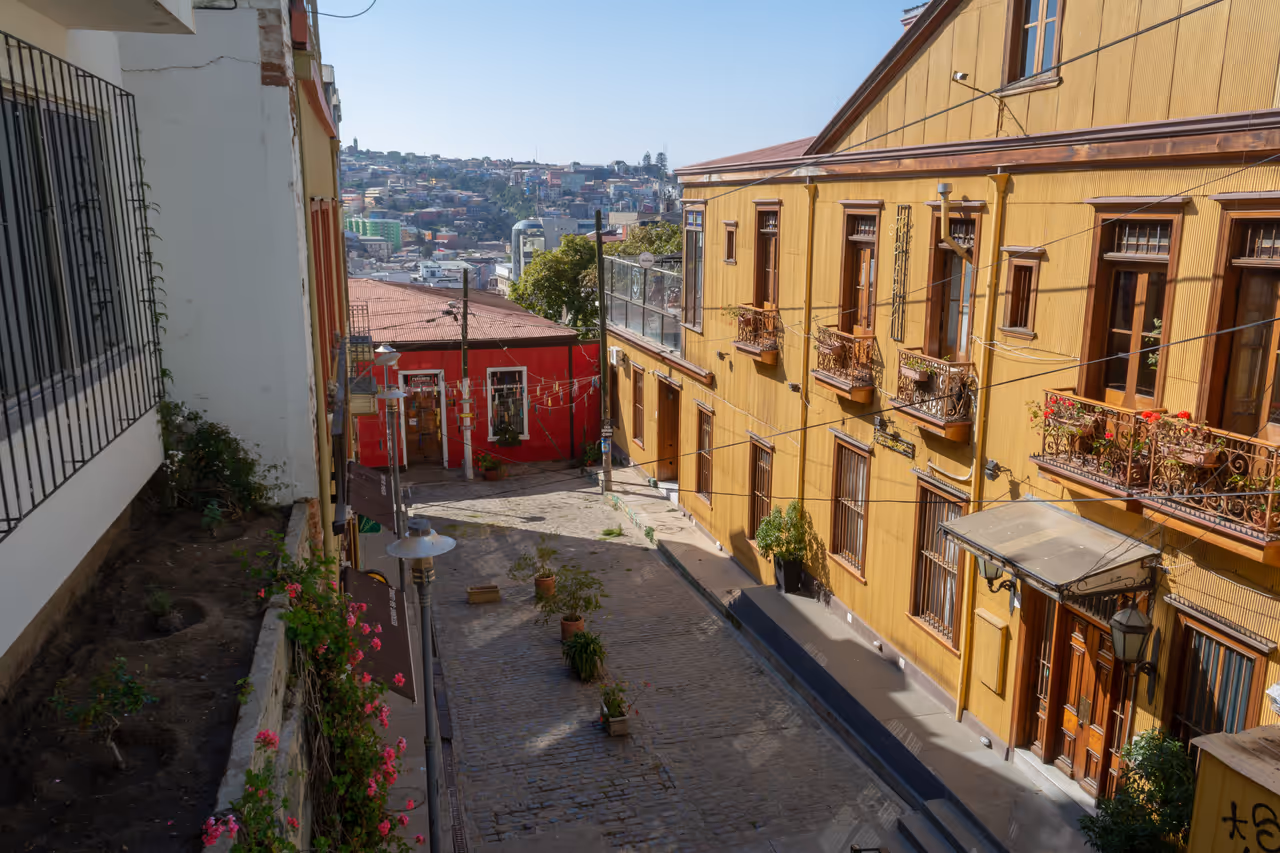 Concepción hill bars nightlife spot in Valparaíso
