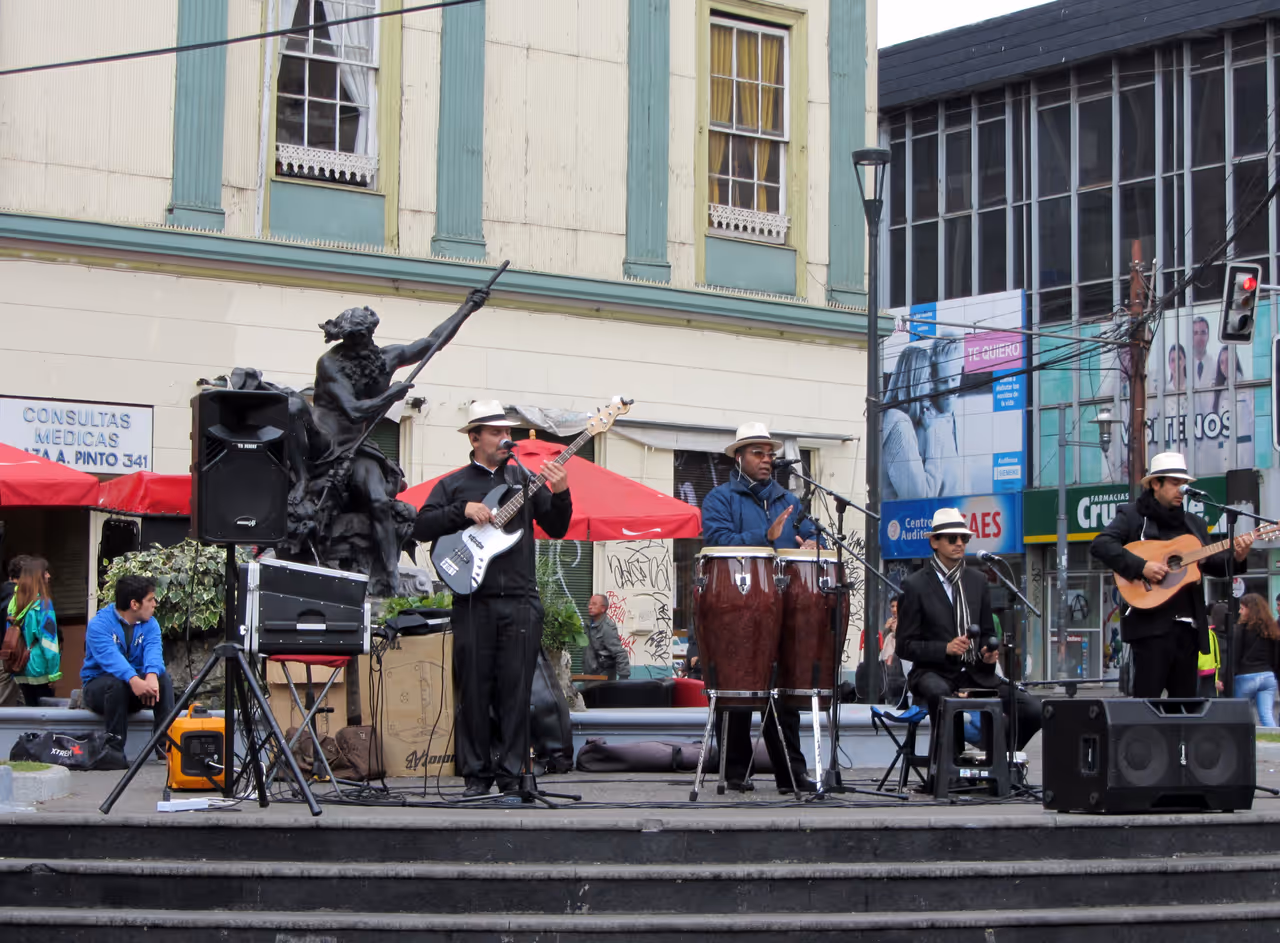 Plaza aníbal pinto in Valparaíso