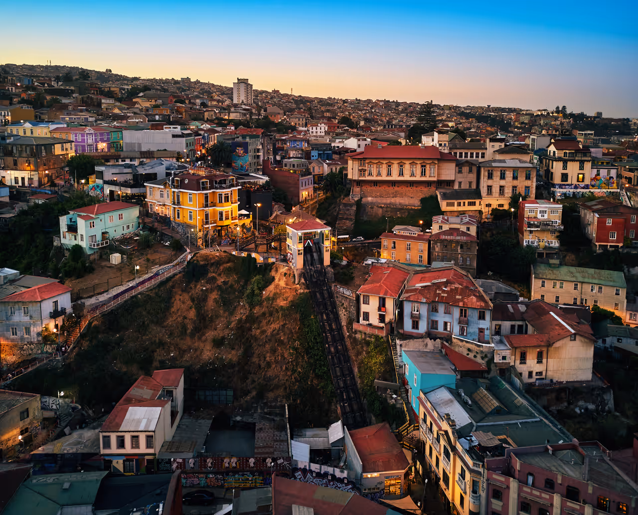 Reina victoria funicular tracks in Valparaíso