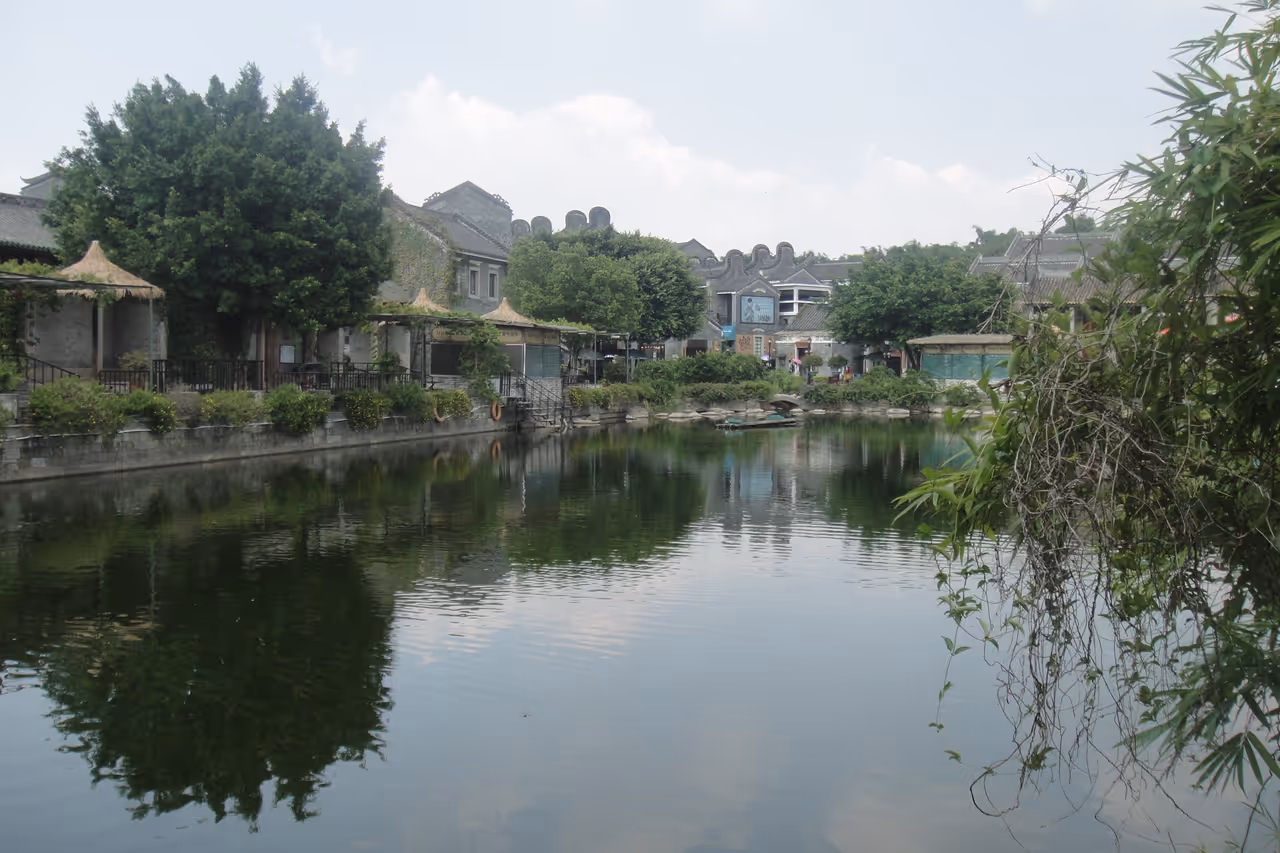 University town loop cycling in Guangzhou