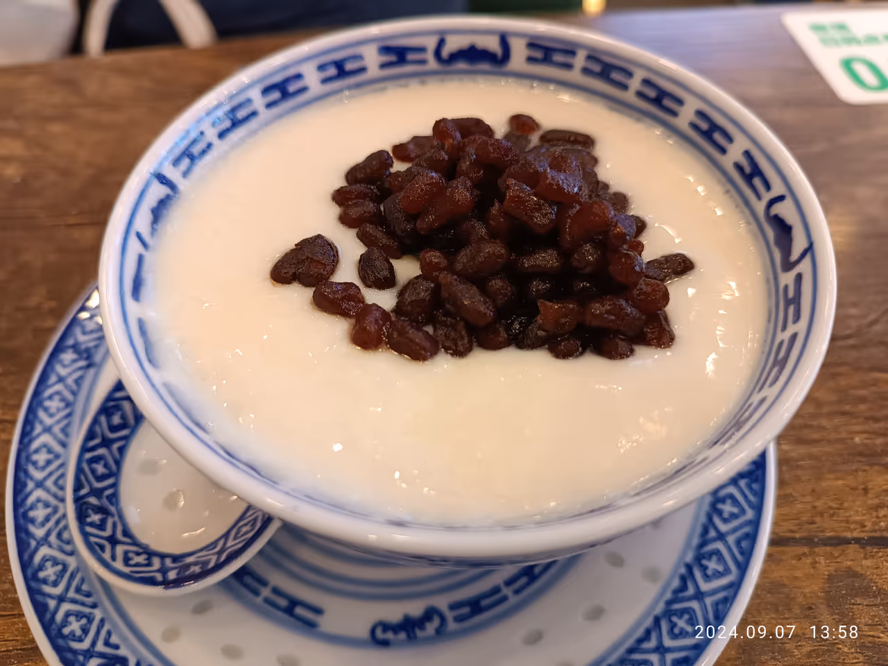 Double layered milk food in Guangzhou