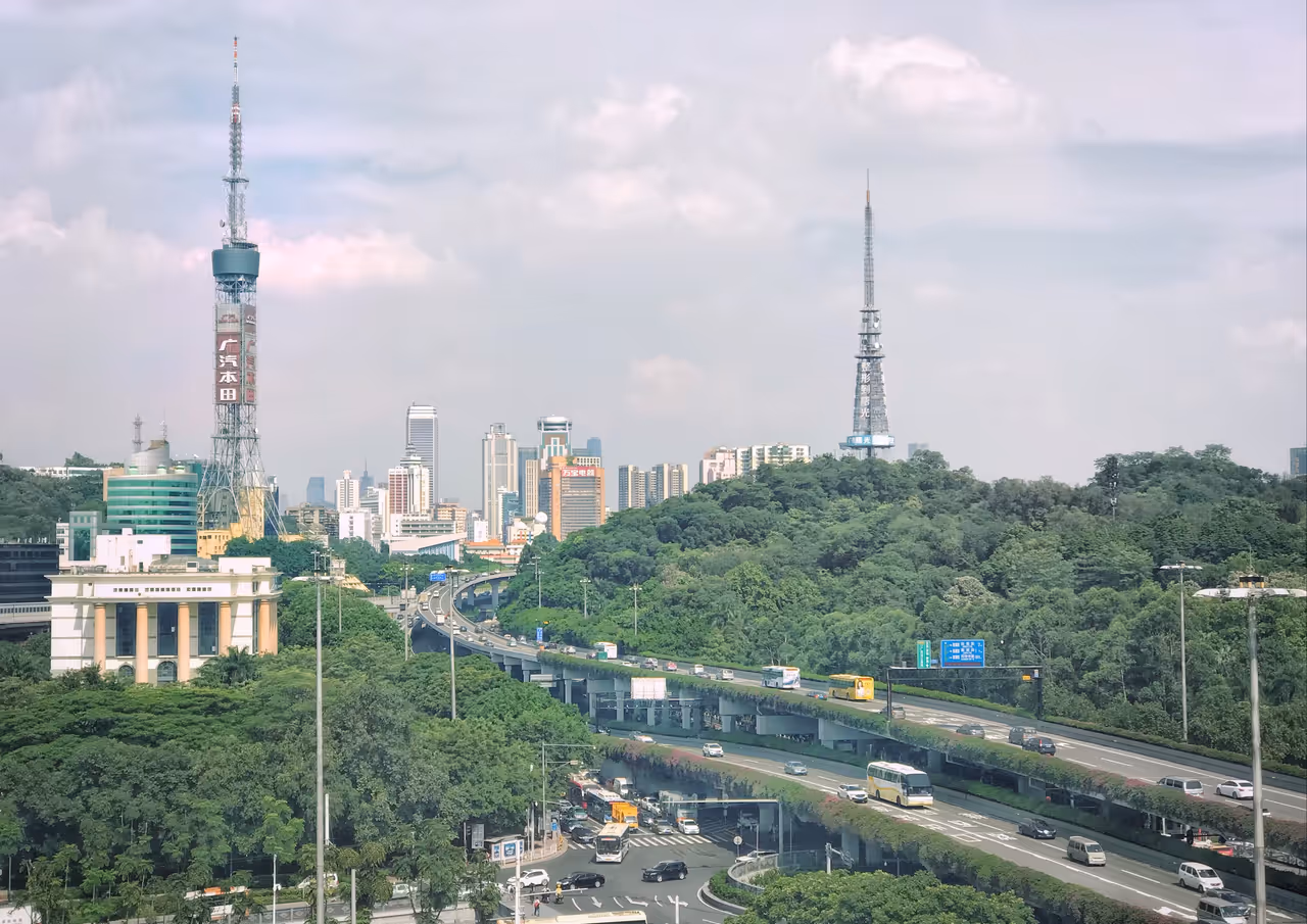 Jianshe sixth road district nightlife spot in Guangzhou