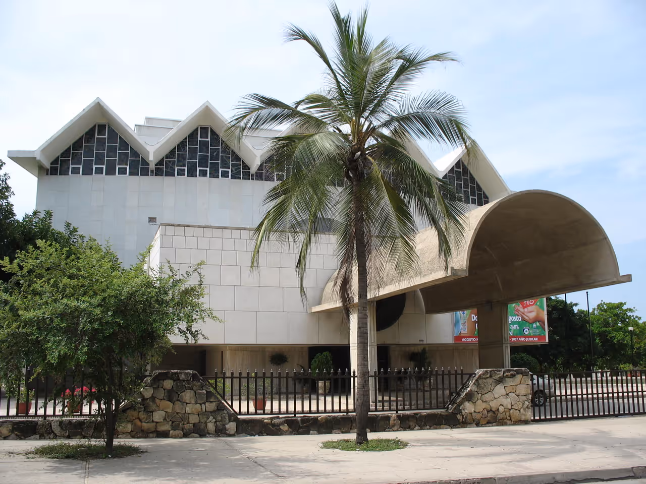 Amira de la rosa theatre in Barranquilla