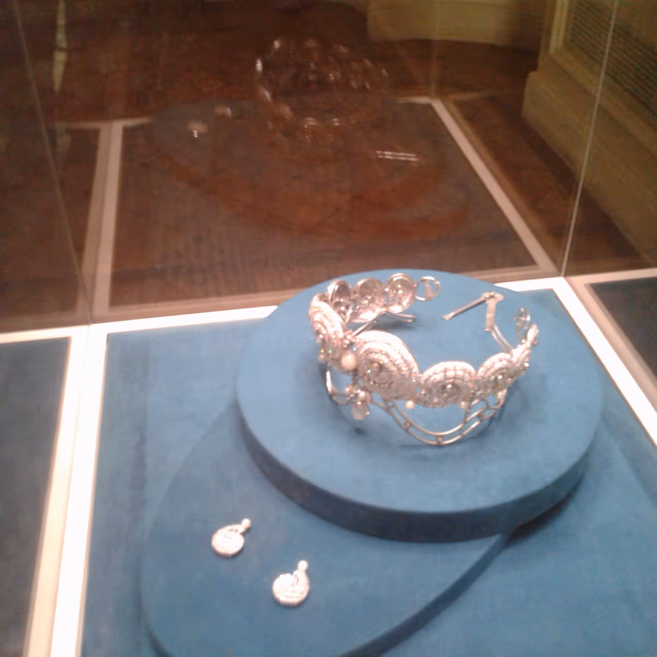 Queen crown in Royal jewellery museum, Alexandria