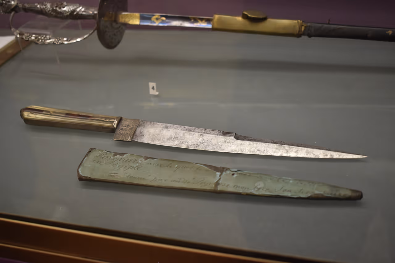 The historic dagger and sheath used by Suleiman al-Halabi to assassinate General Jean-Baptiste Kleber in 1800 displayed at the Museum of Fine Arts in Carcassonne