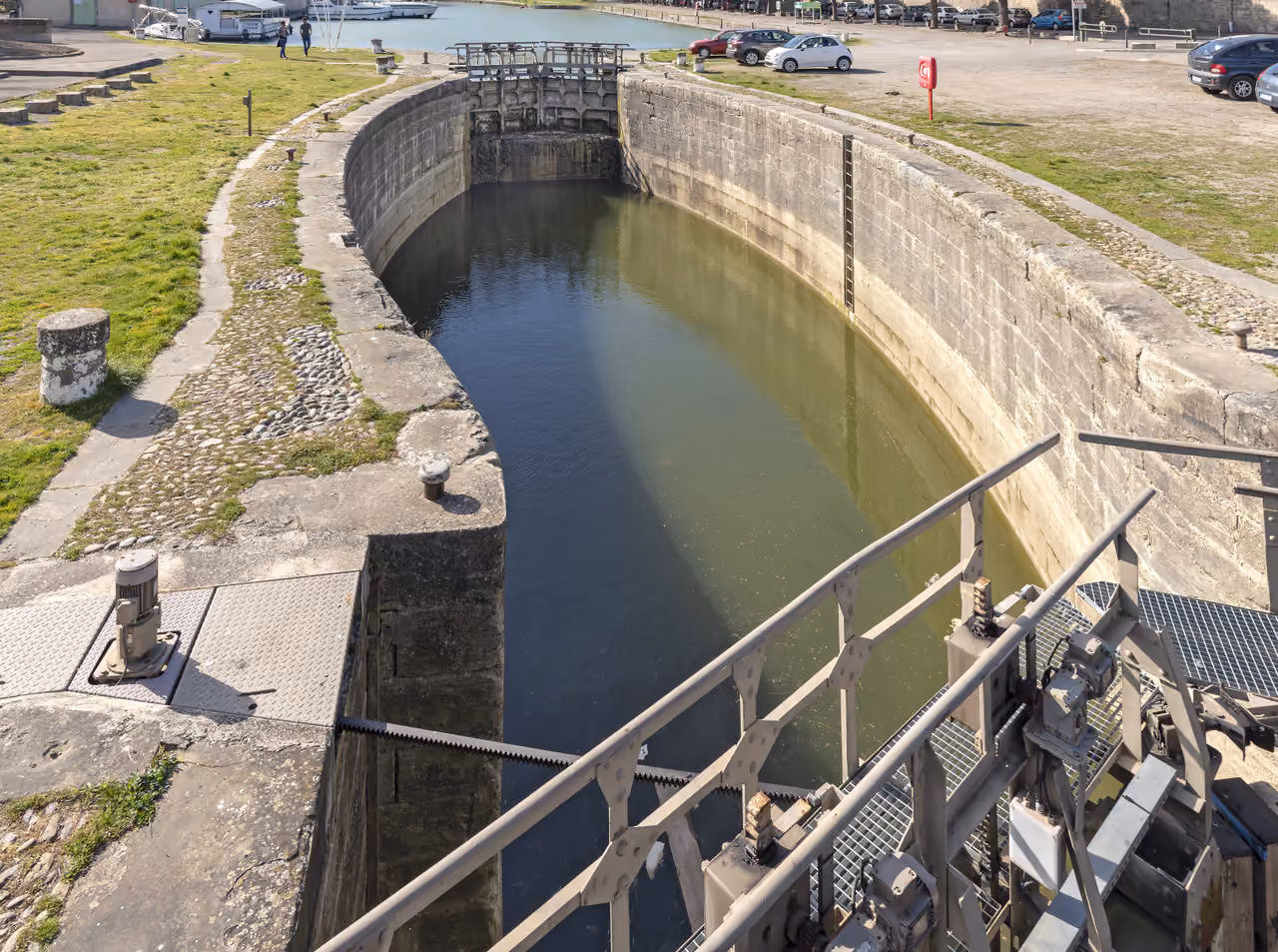 Scenic stone canal lock of Carcassonne seen from the Marengo bridge