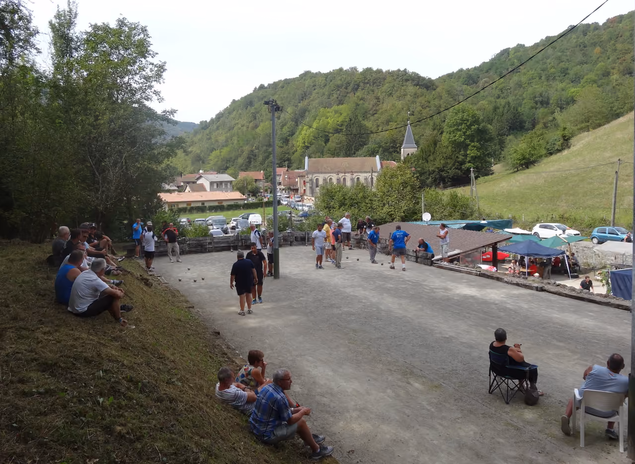Playing sport-boules, Lyon