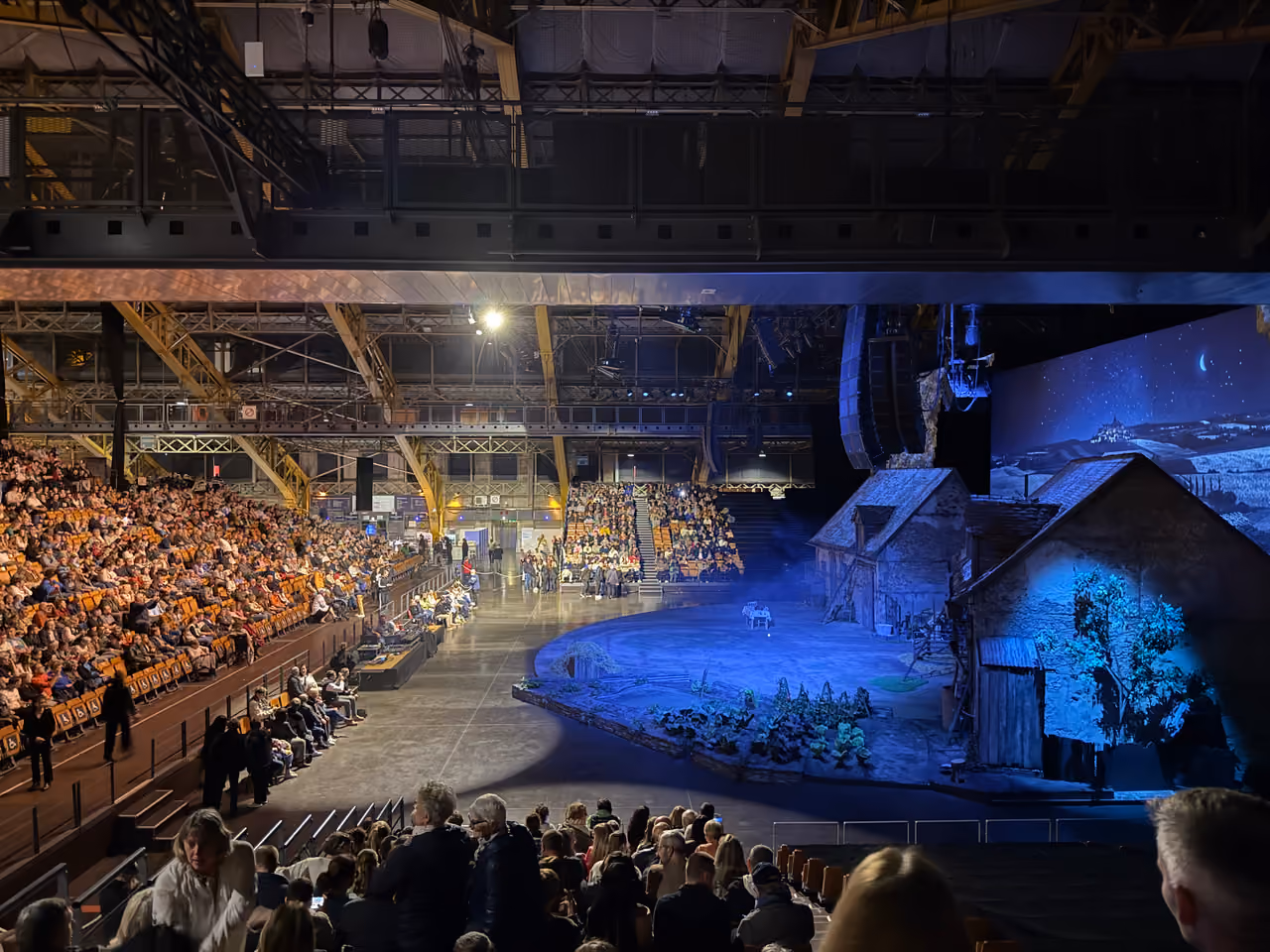 Halle Tony Garnier indoor concert and event venue arena interior seating and stage set