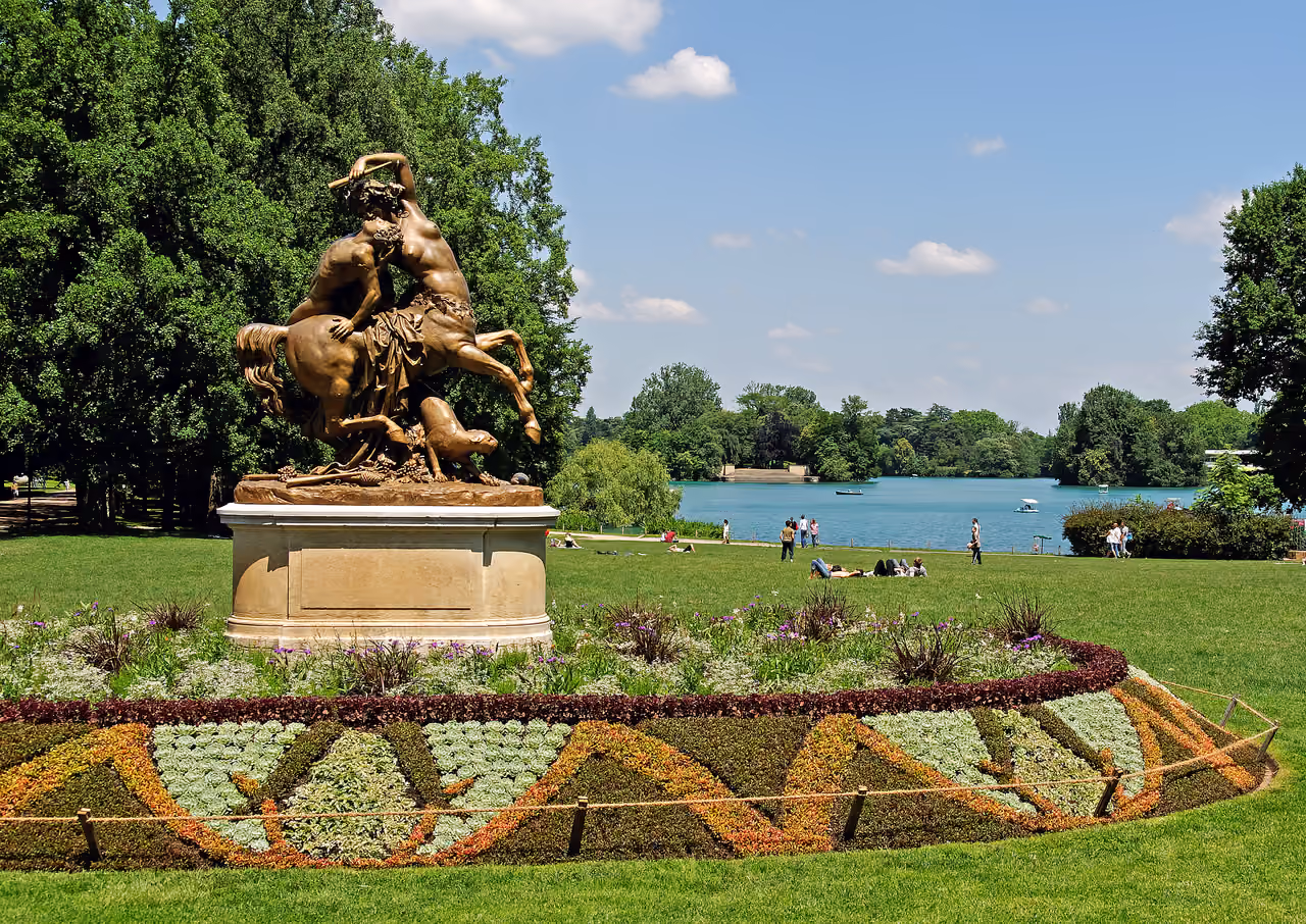 The Centaur and Lapith statue next to the lake in Parc de la Tete d'Or,