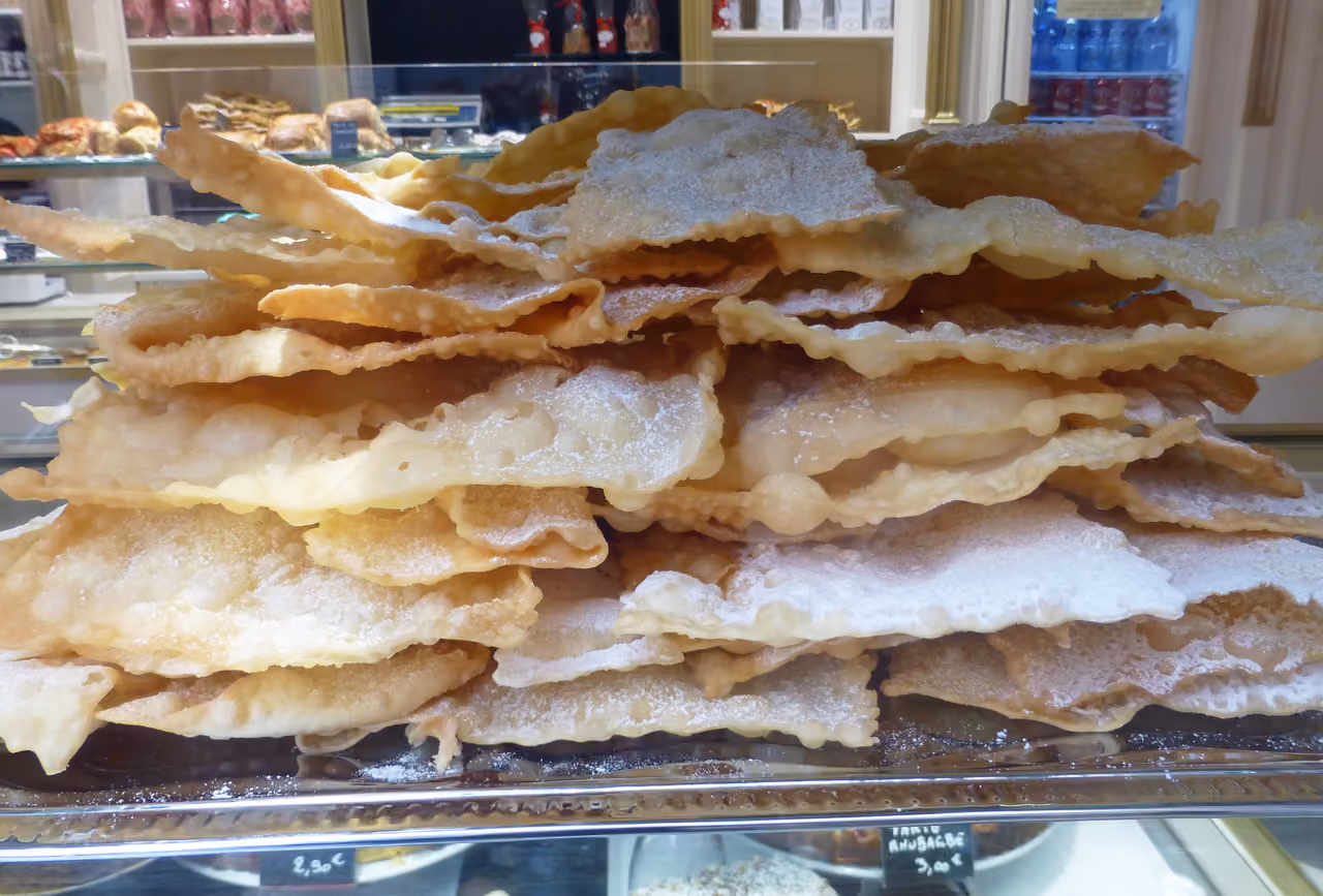 Bugnes food, Lyon