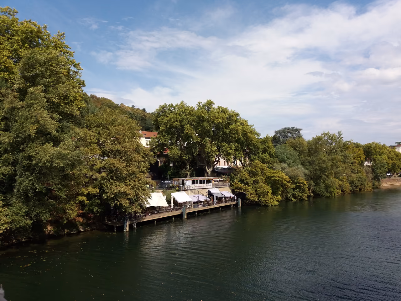 Barbe island, Lyon