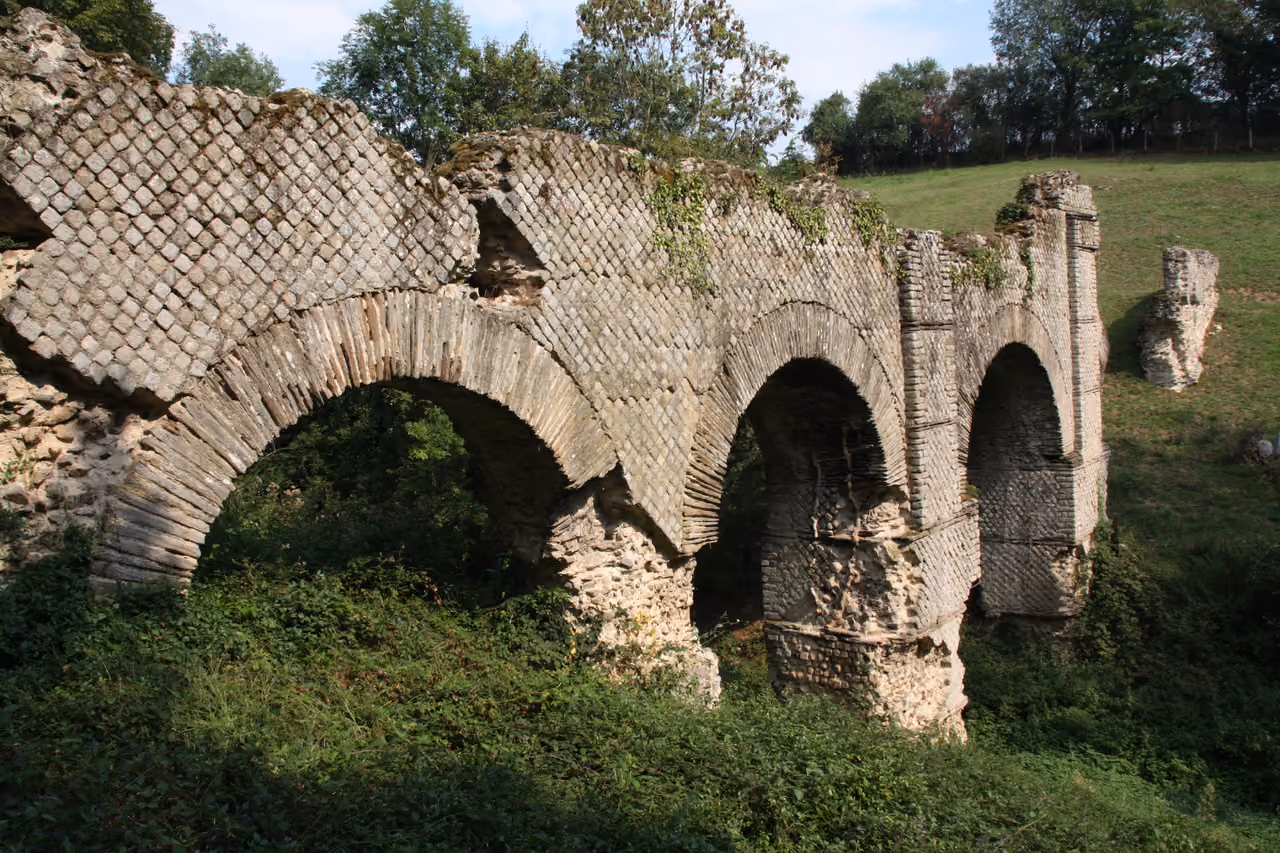 Roman aqueduct arches at chaponost, Lyon