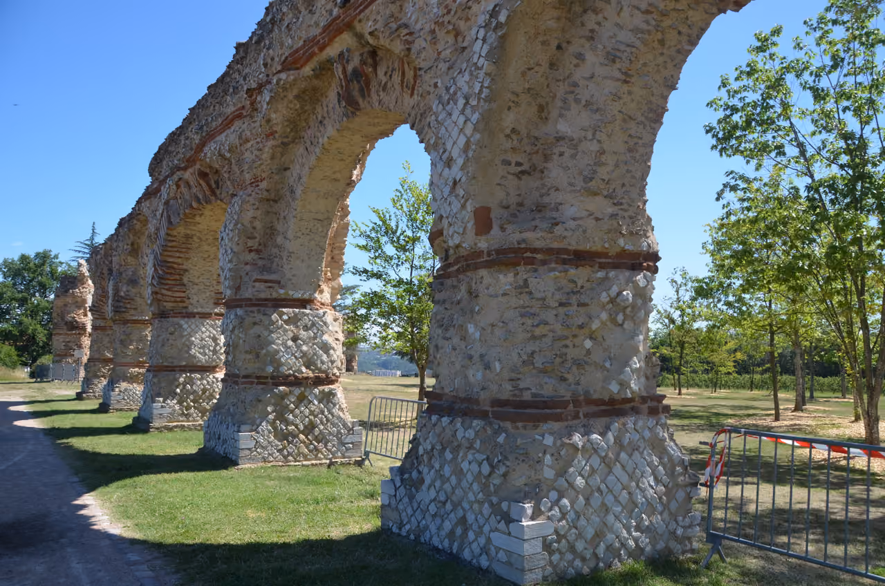 Roman aqueduct arches at chaponost, Lyon
