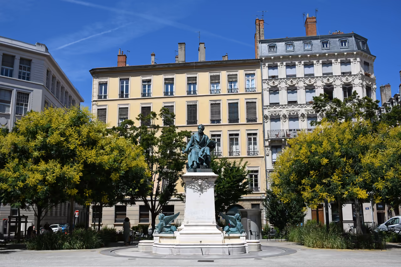 Ainay aristocratic stroll stroll, Lyon