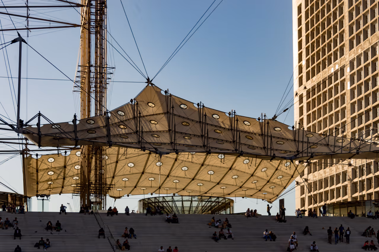 The great arch of la défense in Paris