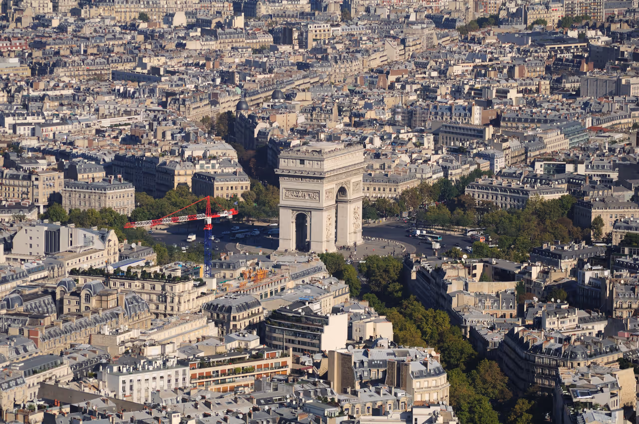 Arc de triomphe in Paris