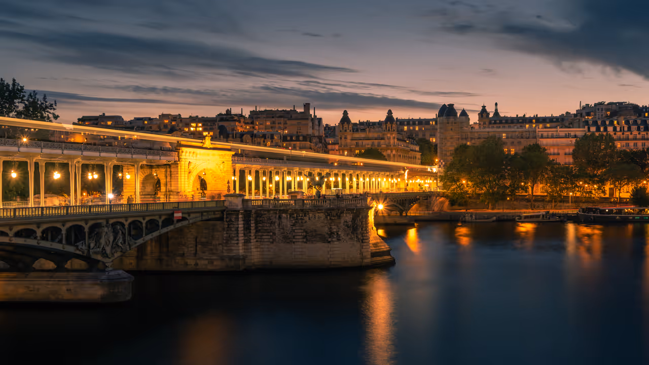 Bir-Hakeim bridge, Paris