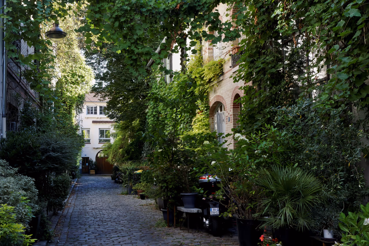 Pretty and green corner of Paris