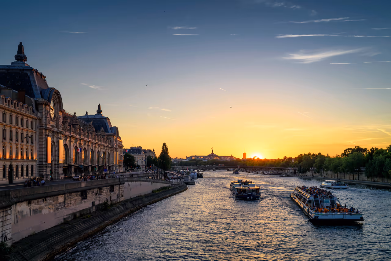 Sunset on the Seine by the Musée d'Orsay