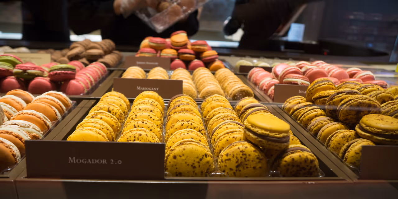 Macarons food in Paris