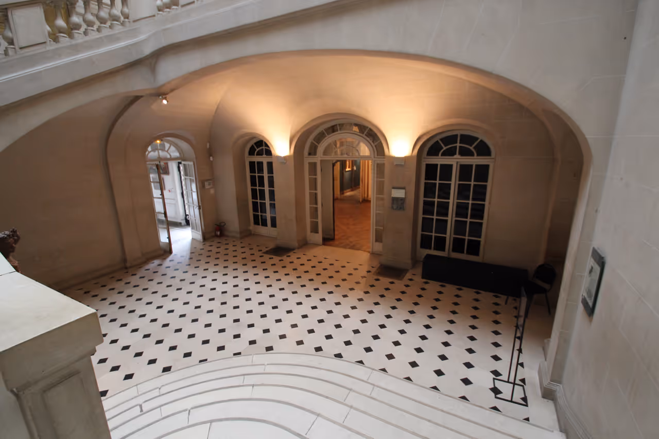 Explore the musée carnavalet free activity in Paris