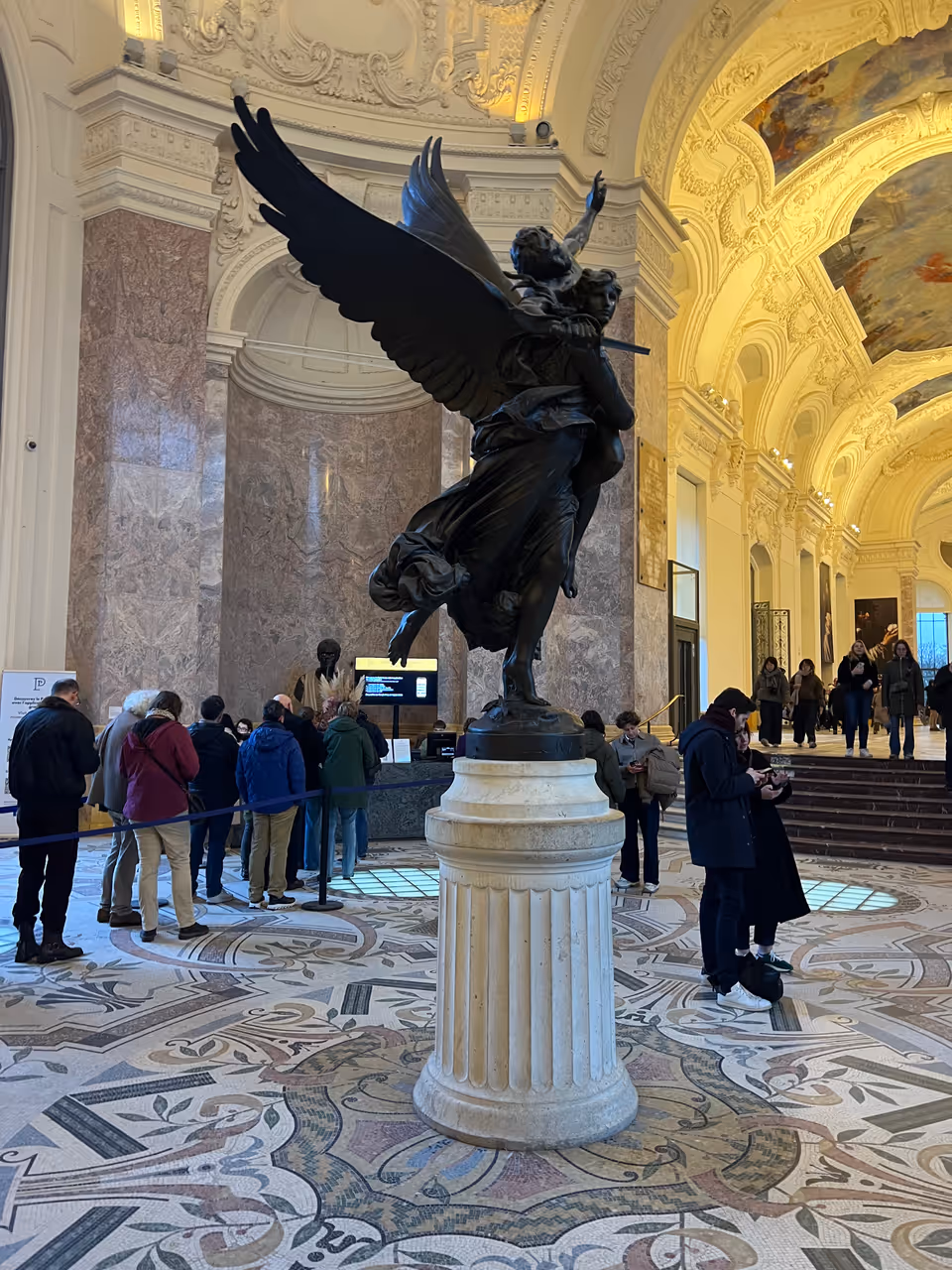 Visit the petit palais free activity in Paris