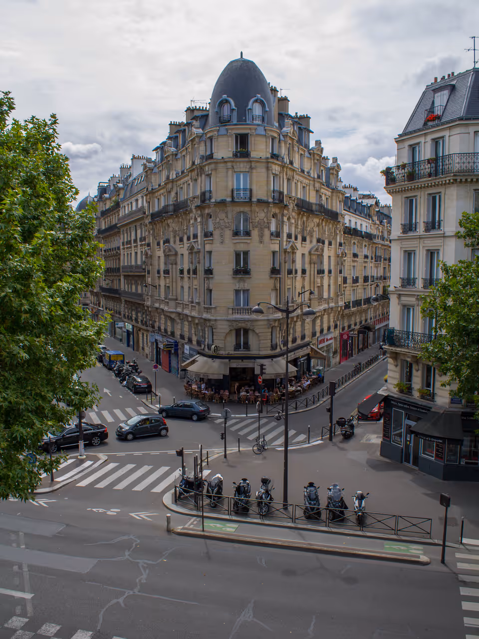Wander the promenade plantée free activity in Paris