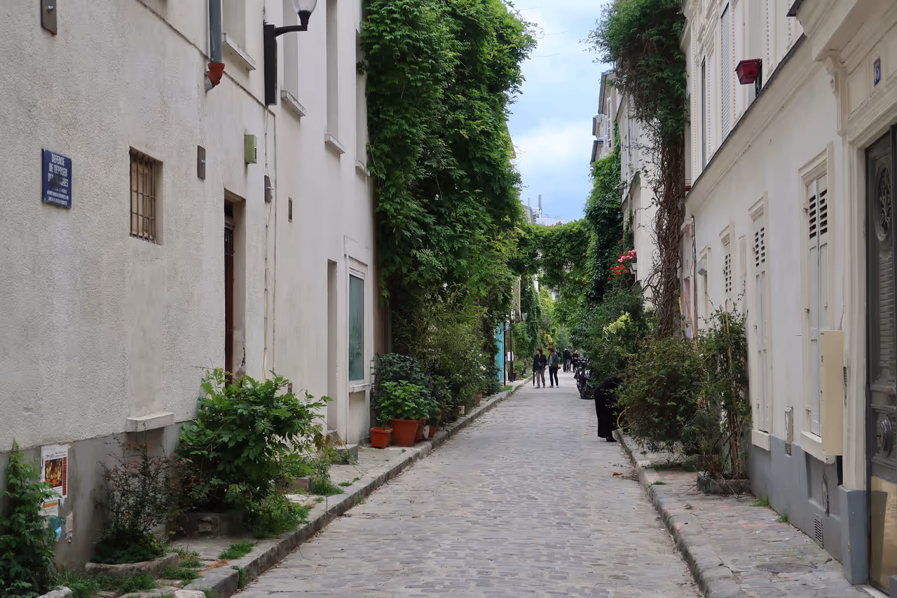 Thermopylae street in Paris