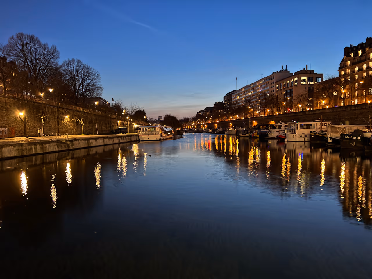 Canal saint-martin nightlife nightlife spot in Paris