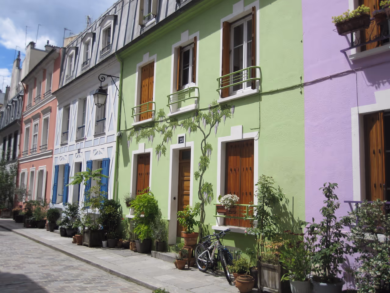 Crémieux street in Paris