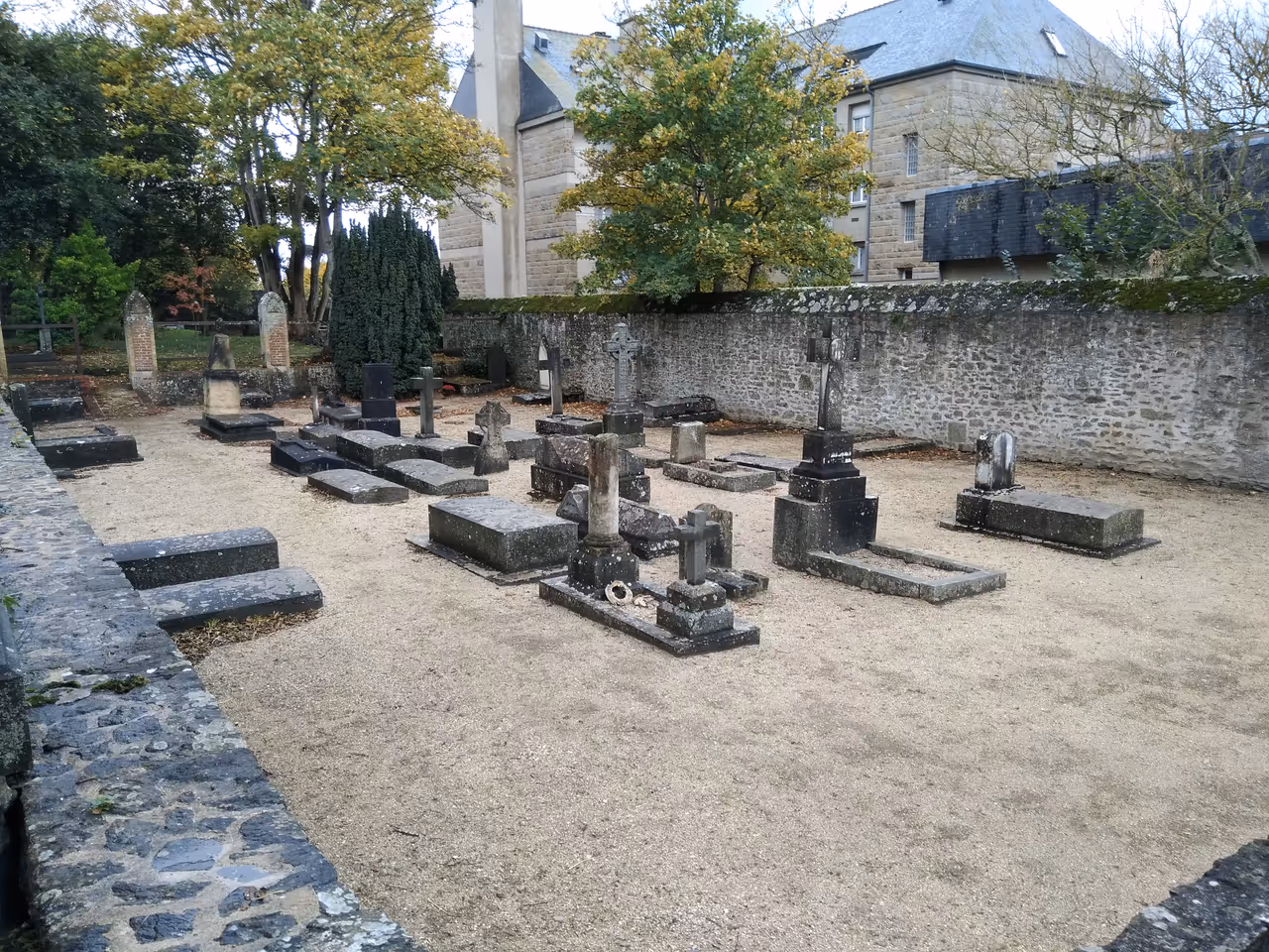 Jeanne jugan cemetery, Saint-malo
