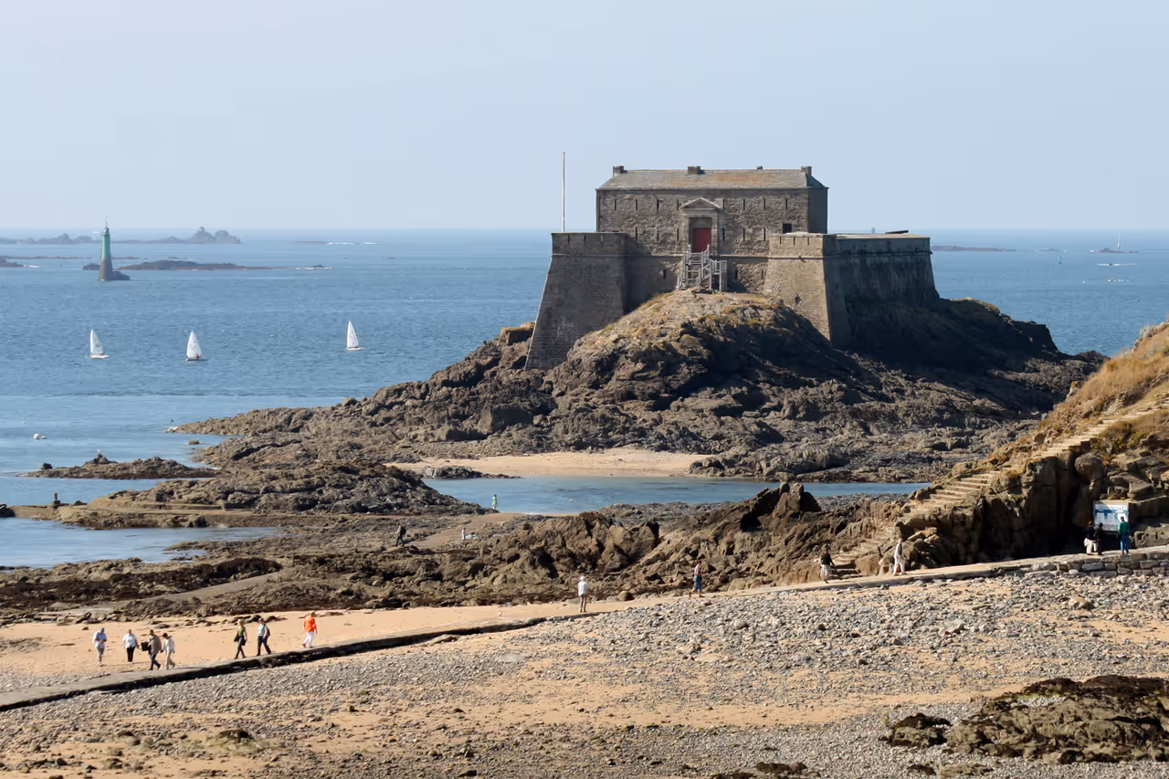 Petit bé fort, Saint-malo